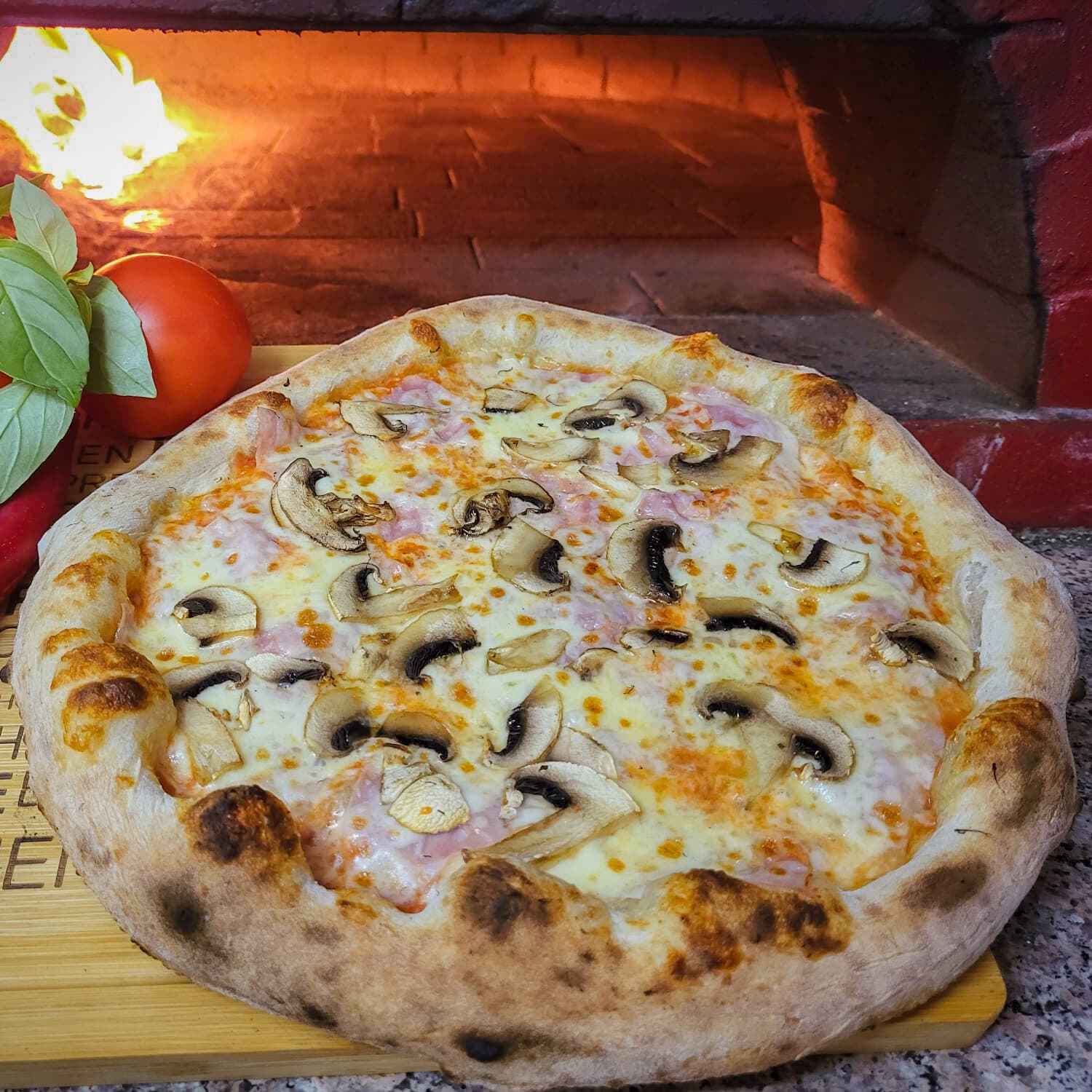 Prosciutto funghi